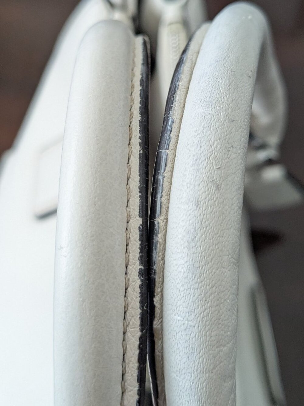 Michael Kors Women's Handback Leather Purse White . - Picture 12 of 13